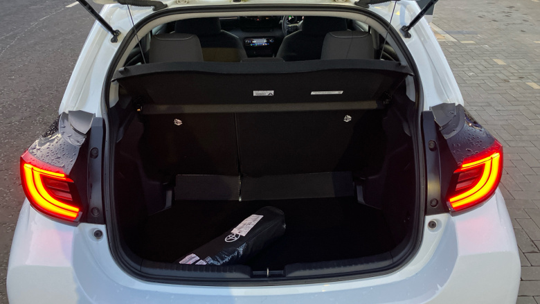 Toyota Yaris 1.5 Hybrid Design 5dr CVT Hybrid Hatchback